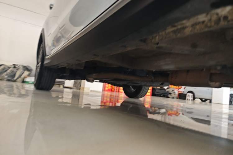 Used Roewe RX5 2023 PLUS 330TGI Automatic Trendsetting Smart Edition Right Side Sill