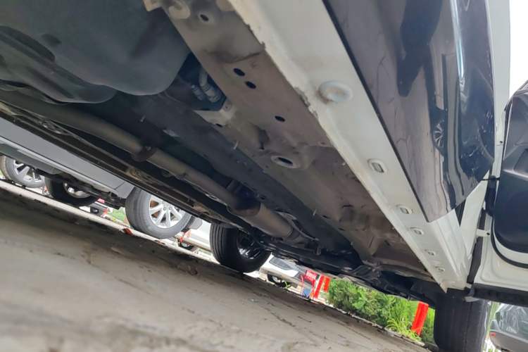 Used Roewe RX5 2023 1.5T Comfort Edition Right Side Sill