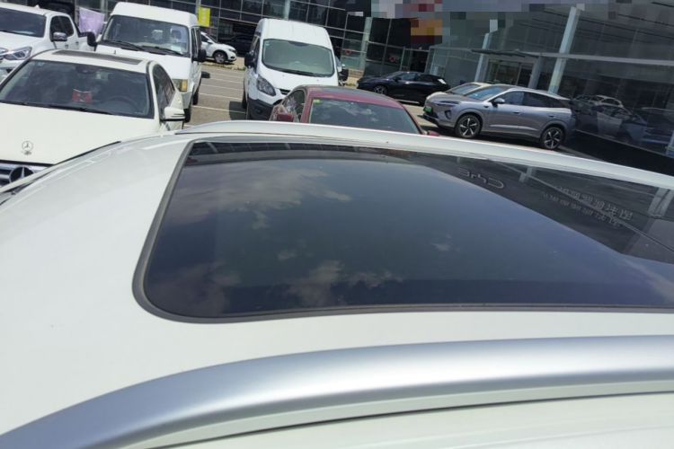 Used Roewe RX5 2023 1.5T Luxury Sliding-Screen Version Roof