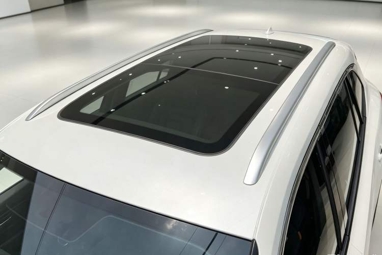 Used Roewe RX5 2023 1.5T Comfort Edition Roof