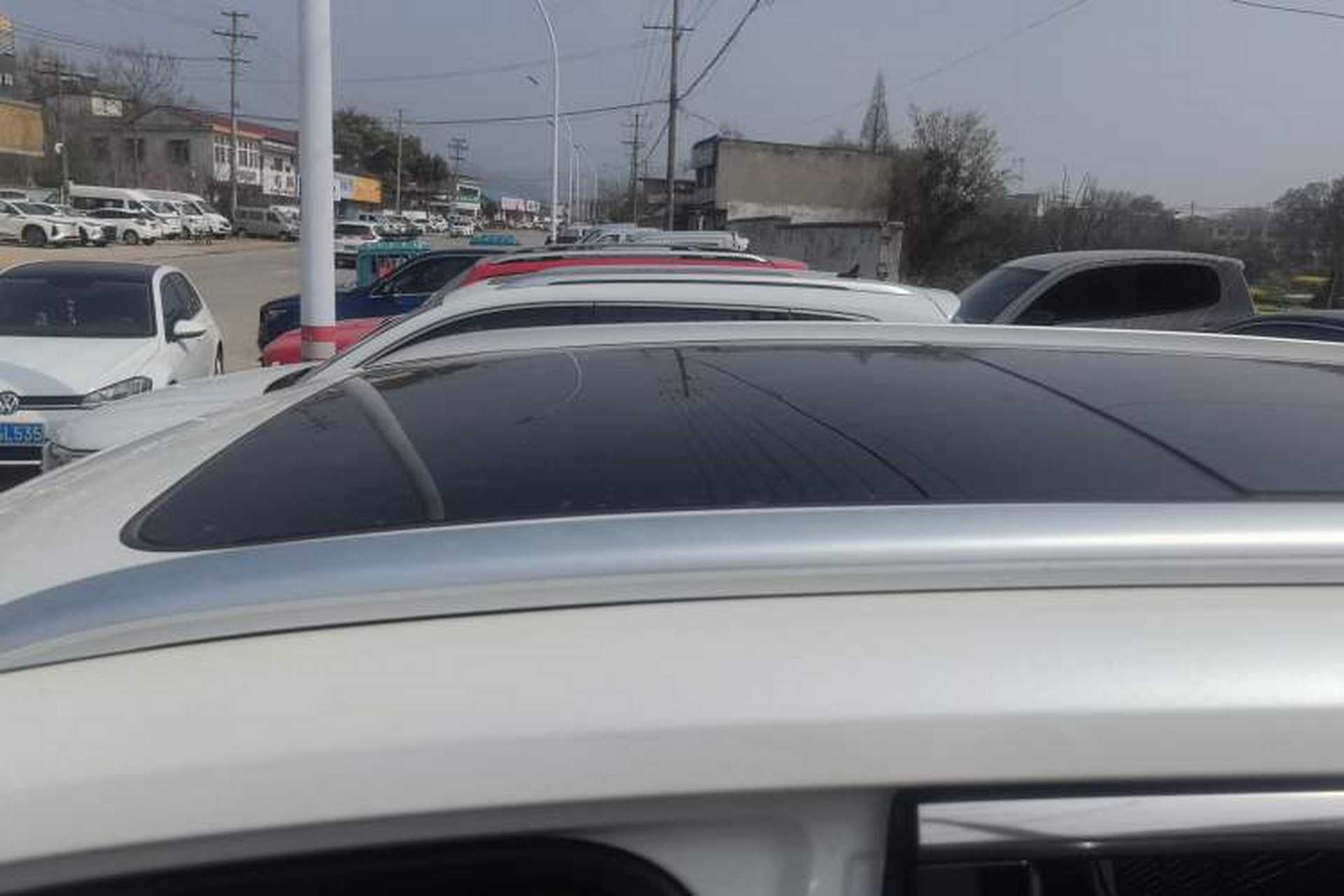 Used Roewe RX5 2023 1.5T Elite Edition Roof