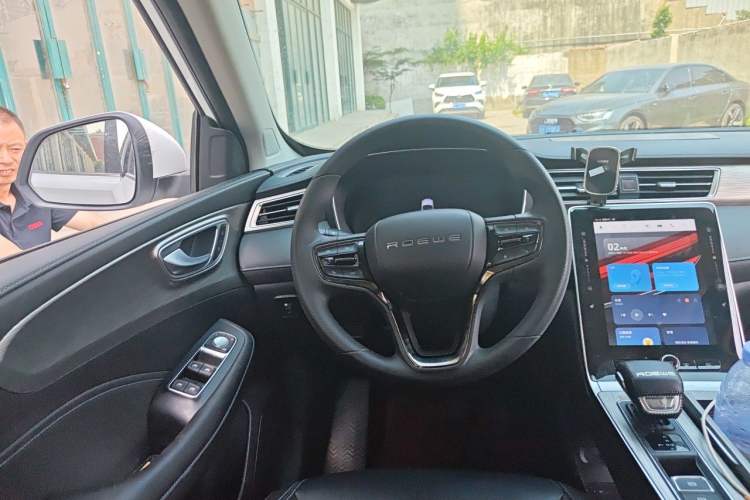 Used Roewe RX5 2023 PLUS 330TGI Automatic Trendsetting Smart Edition Steering Wheel