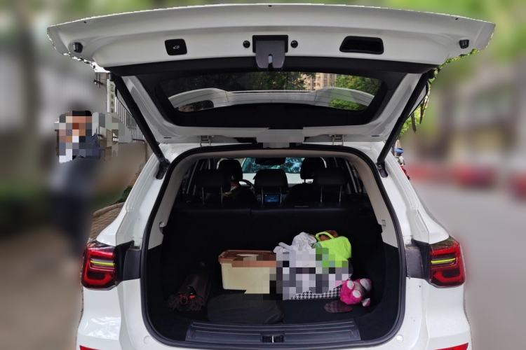 Used Roewe RX5 2023 PLUS 330TGI Automatic Trendsetting Smart Edition Trunk