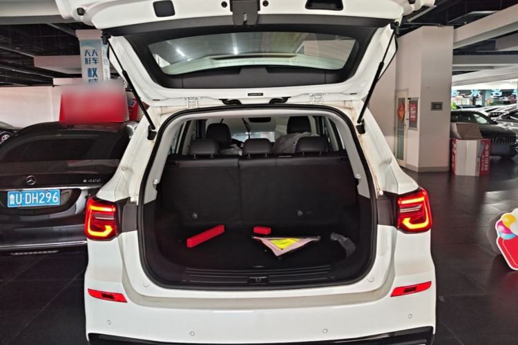 Used Roewe RX5 2023 PLUS 330TGI Automatic Trendsetting Smart Edition Trunk