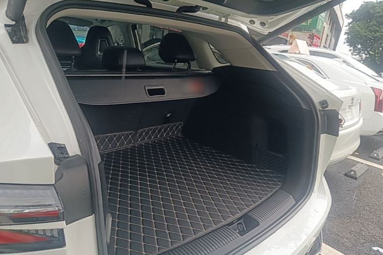 Used Roewe RX5 2023 1.5T Elite Edition Trunk