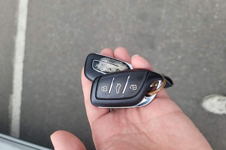 Used Roewe RX5 2023 PLUS 330TGI Automatic Trendsetting Smart Edition Vehicle Key