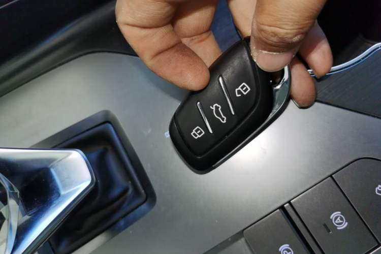 Used Roewe RX5 2023 1.5T Elite Edition Vehicle Key
