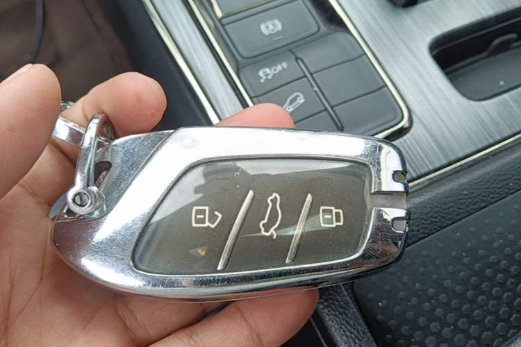 Used Roewe RX5 2023 PLUS 330TGI Automatic Trendsetting Smart Edition Vehicle Key