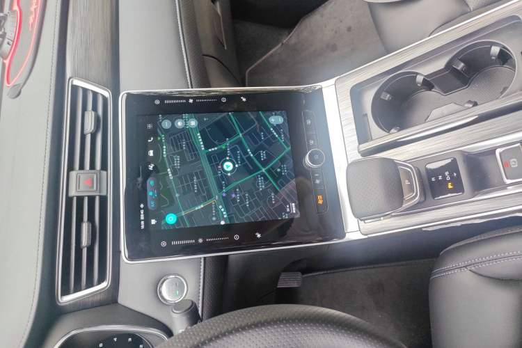 Used Roewe RX5 2025 PLUS 330TGI Automatic Trendsetting Smart Edition Audio And AC Panel
