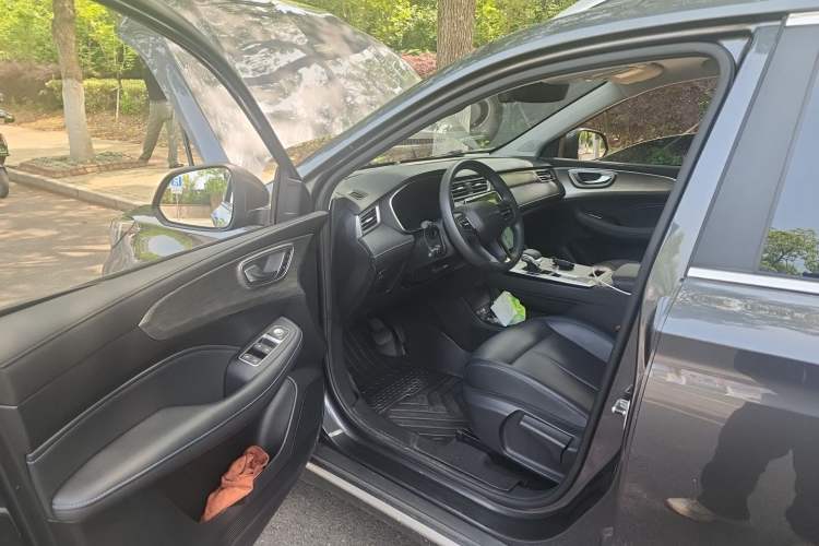 Used Roewe RX5 2025 PLUS 330TGI Automatic Trendsetting Smart Edition Driver Seat