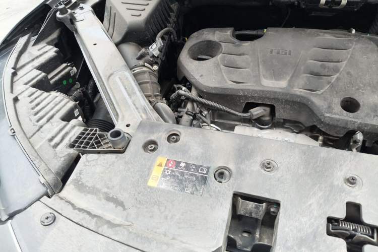 Used Roewe RX5 2025 PLUS 330TGI Automatic Trendsetting Smart Edition Engine Bay Right