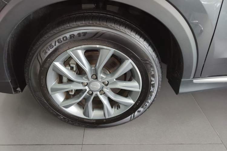 Used Roewe RX5 2025 PLUS 330TGI Automatic Trendsetting Smart Edition Exterior 4