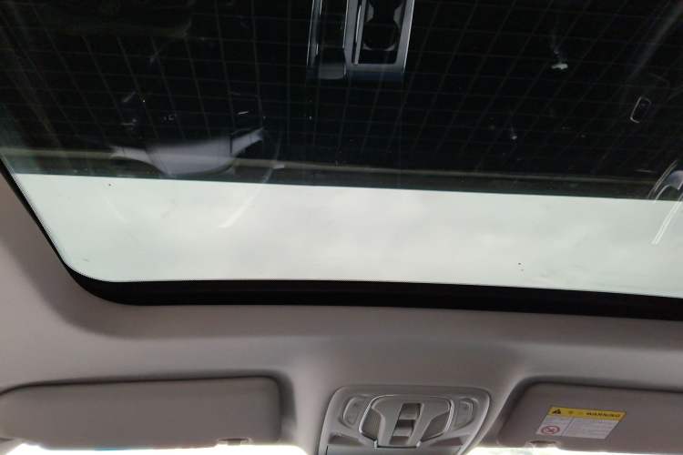 Used Roewe RX5 2025 PLUS 330TGI Automatic Trendsetting Smart Edition Headliner