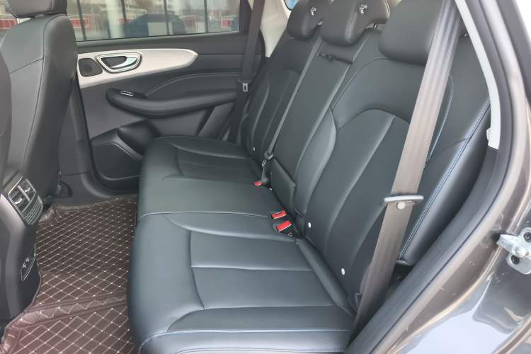 Used Roewe RX5 2025 PLUS 330TGI Automatic Trendsetting Smart Edition Interior 1