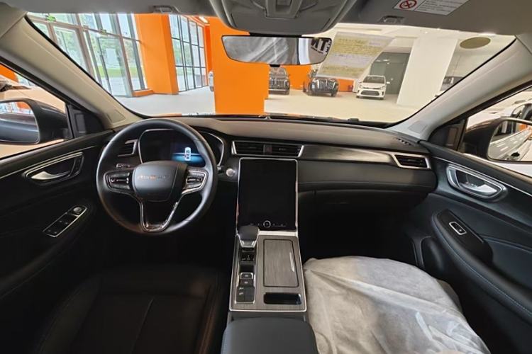 Used Roewe RX5 2025 PLUS 330TGI Automatic Trendsetting Smart Edition Interior 1