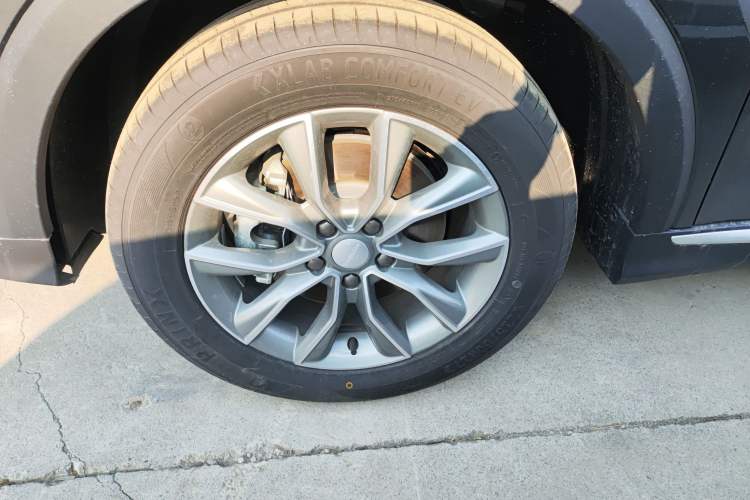 Used Roewe RX5 2025 PLUS 330TGI Automatic Trendsetting Smart Edition Left Front Wheel Hub