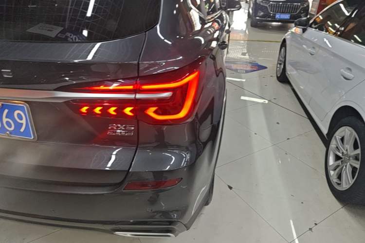 Used Roewe RX5 2025 PLUS 330TGI Automatic Trendsetting Smart Edition Right Rear Taillight