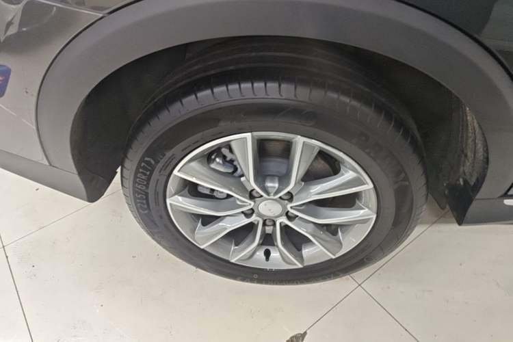 Used Roewe RX5 2025 PLUS 330TGI Automatic Trendsetting Smart Edition Right Rear Wheel Hub