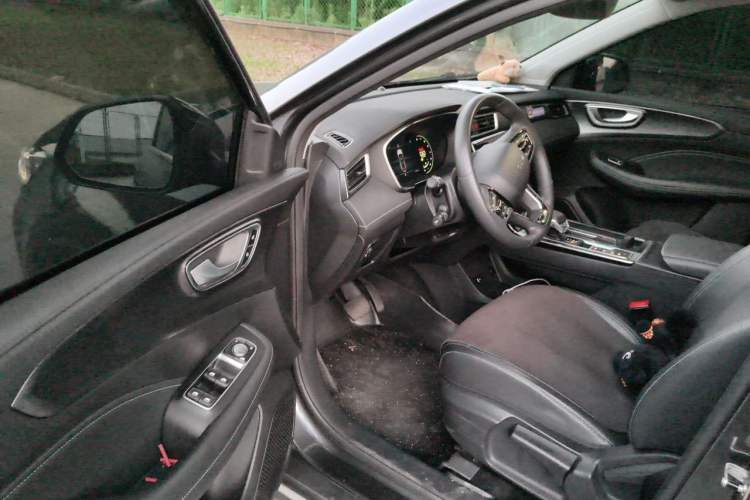 Used Roewe RX5 2025 PLUS 330TGI Automatic Trendsetting Smart Edition Driver Seat