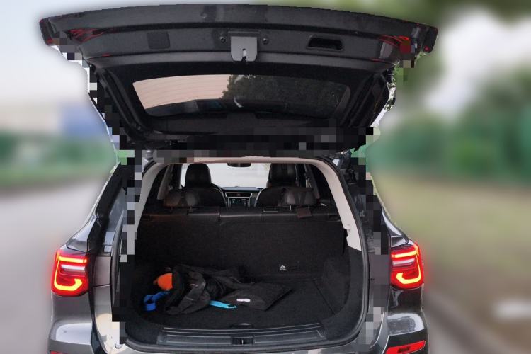 Used Roewe RX5 2025 PLUS 330TGI Automatic Trendsetting Smart Edition Trunk