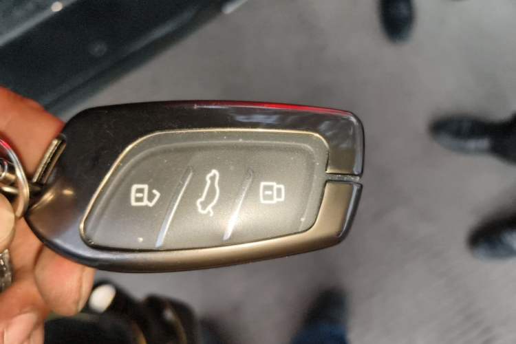 Used Roewe RX5 2025 PLUS 330TGI Automatic Trendsetting Smart Edition Vehicle Key