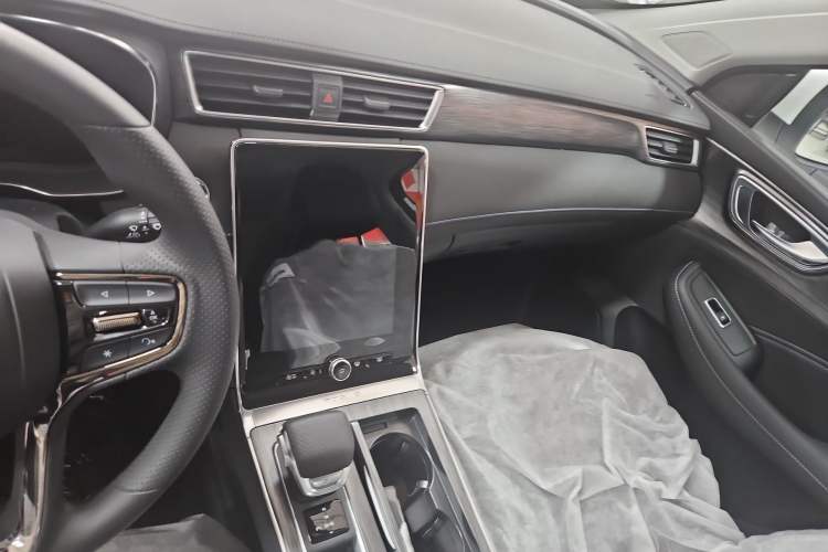 Used Roewe RX5 2025 PLUS 330TGI Automatic Trendsetting Smart Edition Audio And AC Panel