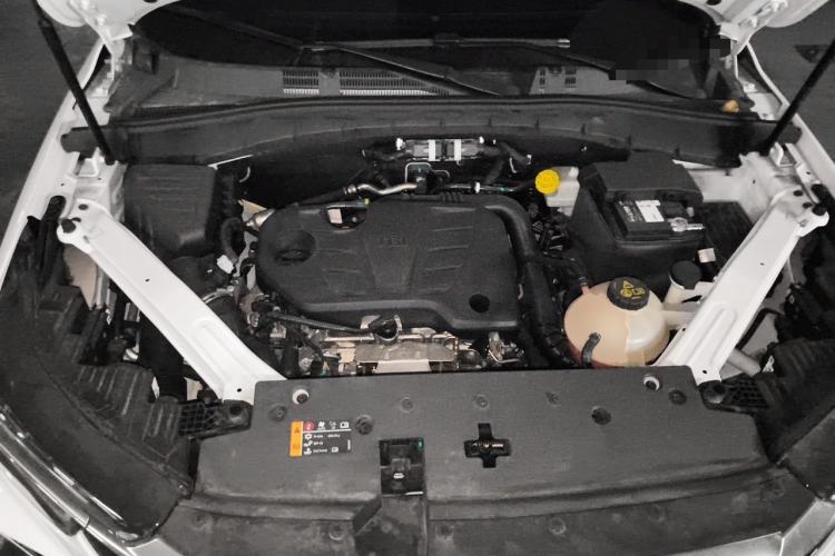 Used Roewe RX5 2025 PLUS 330TGI Automatic Trendsetting Smart Edition Engine Bay