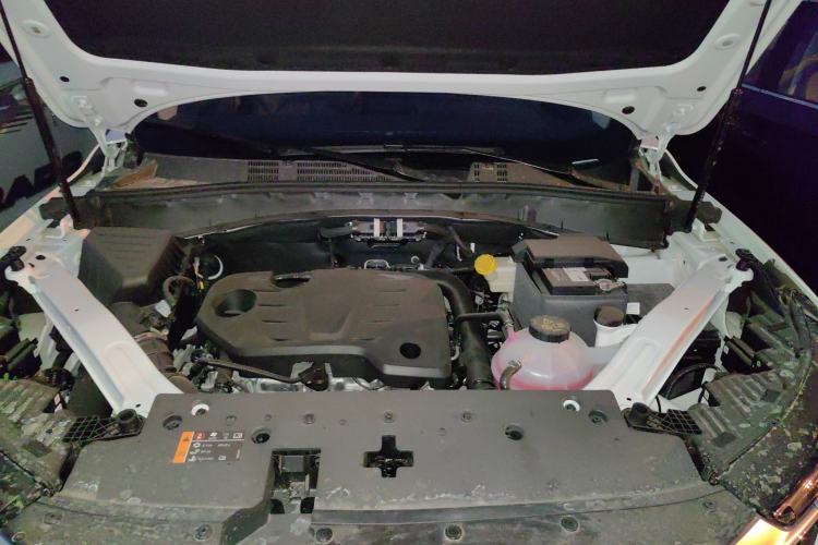 Used Roewe RX5 2025 PLUS 330TGI Automatic Trendsetting Smart Edition Engine Bay