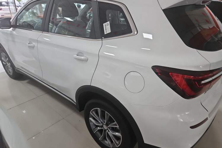 Used Roewe RX5 2025 PLUS 330TGI Automatic Trendsetting Smart Edition Exterior 5