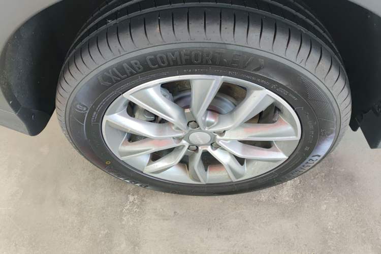 Used Roewe RX5 2025 PLUS 330TGI Automatic Trendsetting Smart Edition Exterior 8
