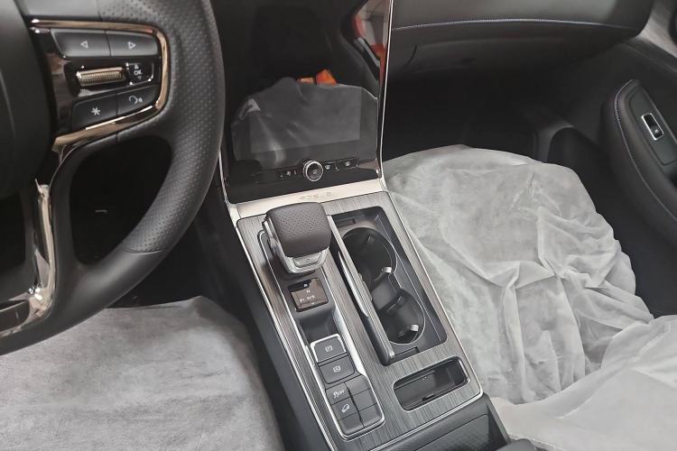 Used Roewe RX5 2025 PLUS 330TGI Automatic Trendsetting Smart Edition Gear Lever