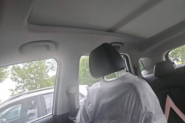 Used Roewe RX5 2025 PLUS 330TGI Automatic Trendsetting Smart Edition Headliner