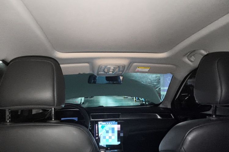 Used Roewe RX5 2025 PLUS 330TGI Automatic Trendsetting Smart Edition Headliner