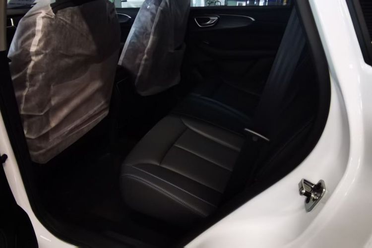 Used Roewe RX5 2025 PLUS 330TGI Automatic Trendsetting Smart Edition Interior 2