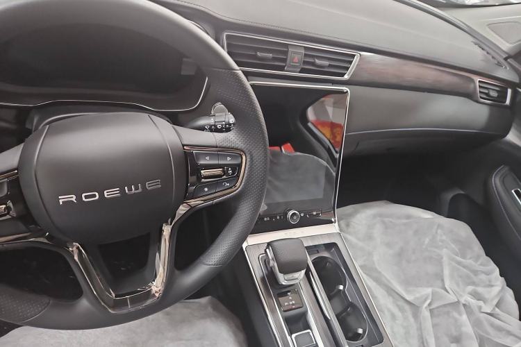 Used Roewe RX5 2025 PLUS 330TGI Automatic Trendsetting Smart Edition Interior 3