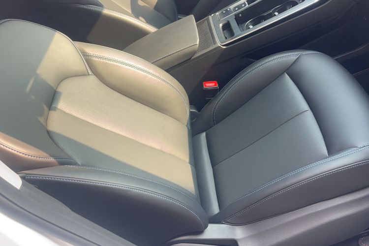 Used Roewe RX5 2025 PLUS 330TGI Automatic Trendsetting Smart Edition Interior 3
