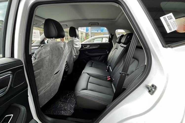 Used Roewe RX5 2025 PLUS 330TGI Automatic Trendsetting Smart Edition Interior 4