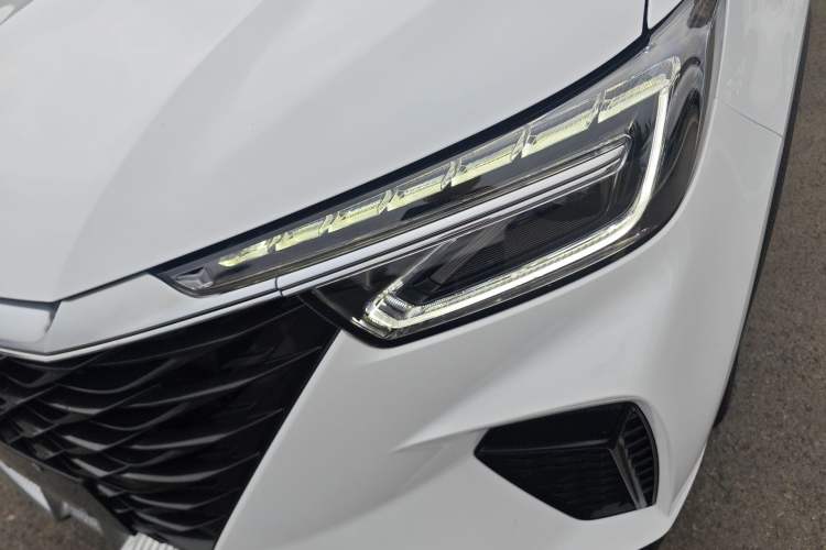 Used Roewe RX5 2025 PLUS 330TGI Automatic Trendsetting Smart Edition Left Front Headlight