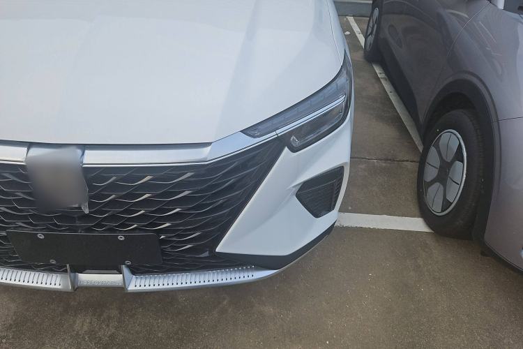 Used Roewe RX5 2025 PLUS 330TGI Automatic Trendsetting Smart Edition Left Front Headlight