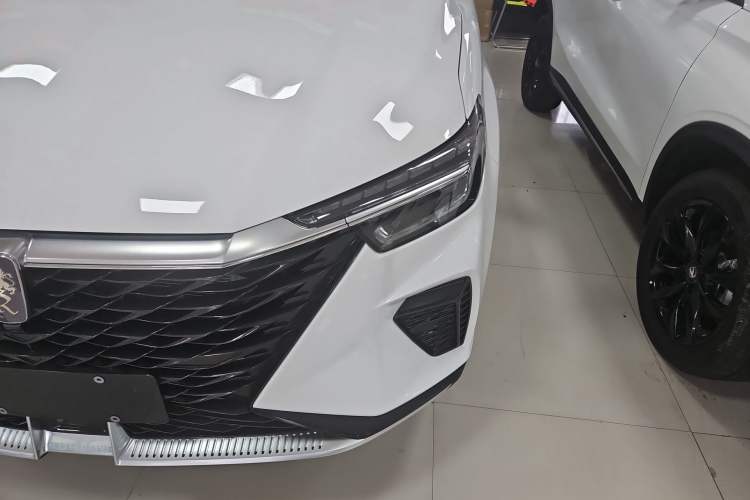 Used Roewe RX5 2025 PLUS 330TGI Automatic Trendsetting Smart Edition Left Front Headlight