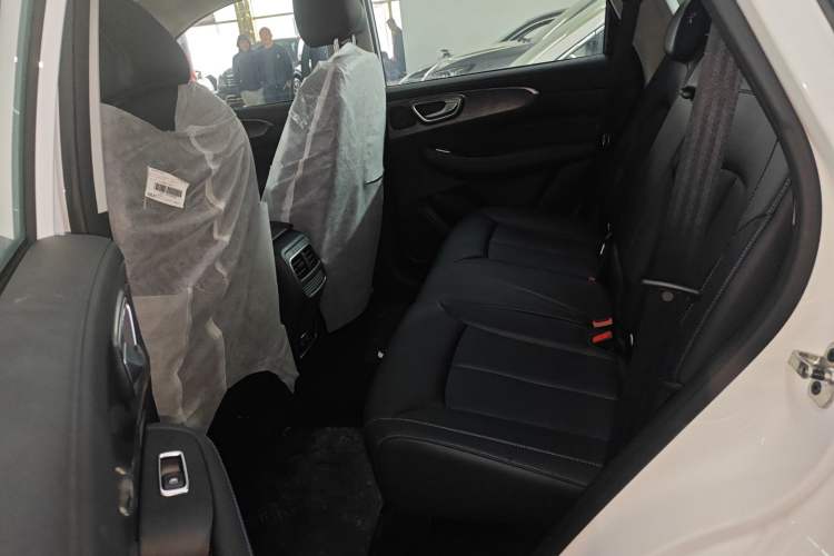 Used Roewe RX5 2025 PLUS 330TGI Automatic Trendsetting Smart Edition Left Rear Seat