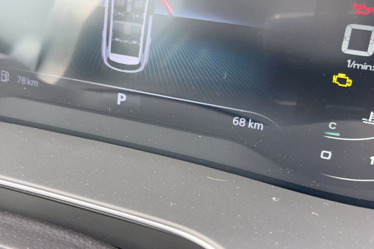 Used Roewe RX5 2025 PLUS 330TGI Automatic Trendsetting Smart Edition Odometer Close Up