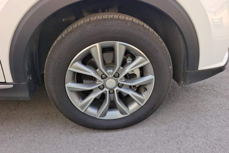 Used Roewe RX5 2025 PLUS 330TGI Automatic Trendsetting Smart Edition Right Front Wheel Hub