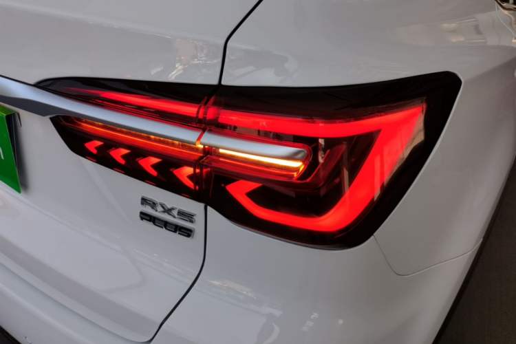 Used Roewe RX5 2025 PLUS 330TGI Automatic Trendsetting Smart Edition Right Rear Taillight