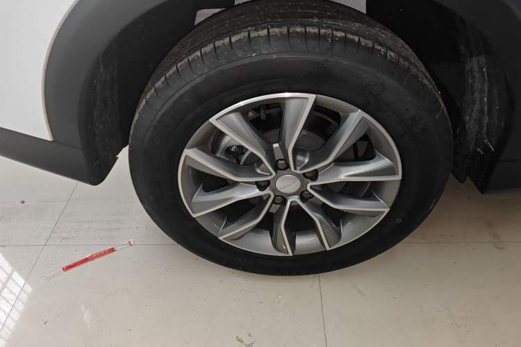 Used Roewe RX5 2025 PLUS 330TGI Automatic Trendsetting Smart Edition Right Rear Wheel Hub