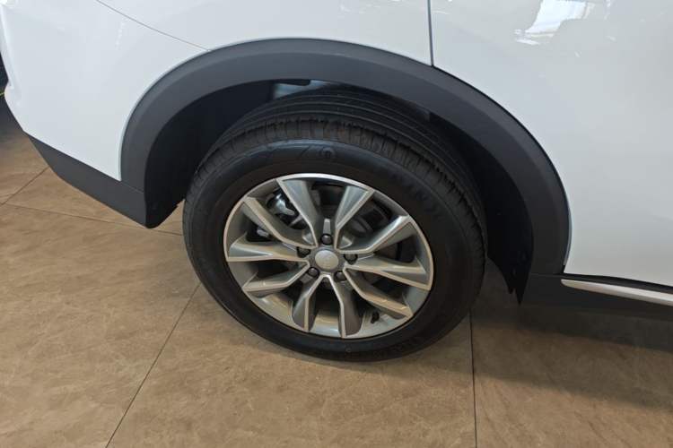 Used Roewe RX5 2025 PLUS 330TGI Automatic Trendsetting Smart Edition Right Rear Wheel Hub