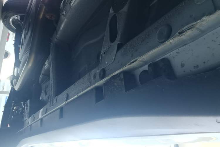 Used Roewe RX5 2025 PLUS 330TGI Automatic Trendsetting Smart Edition Right Side Sill