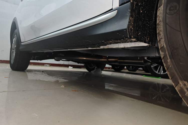Used Roewe RX5 2025 PLUS 330TGI Automatic Trendsetting Smart Edition Right Side Sill