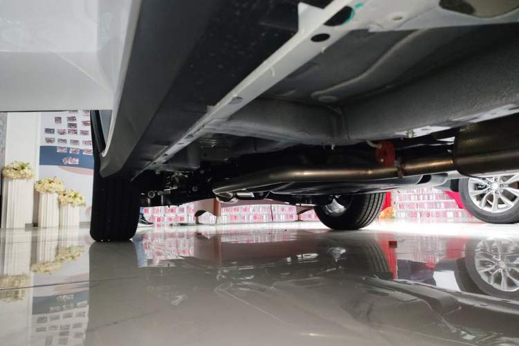 Used Roewe RX5 2025 PLUS 330TGI Automatic Trendsetting Smart Edition Right Side Sill