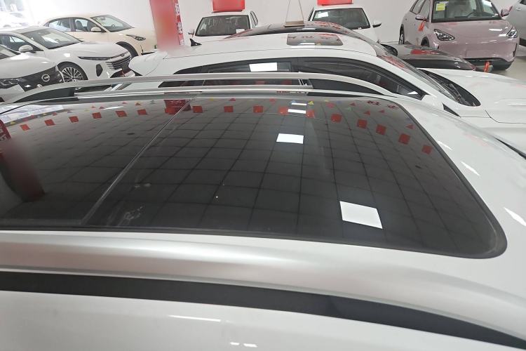 Used Roewe RX5 2025 PLUS 330TGI Automatic Trendsetting Smart Edition Roof